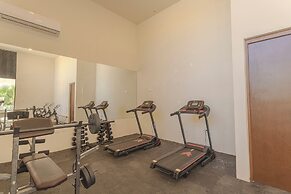 Stylish Condo with Premium Amenities