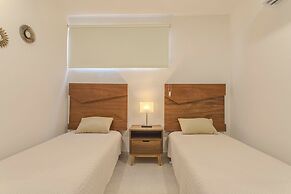 Stylish Condo with Premium Amenities