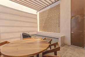 Stylish Condo with Premium Amenities