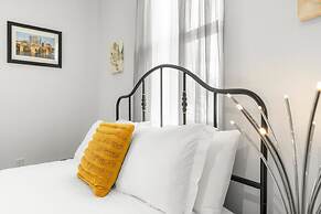 2-Bedroom East Austin Condo-Free Parking