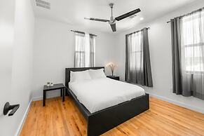 2-Bedroom East Austin Condo-Free Parking