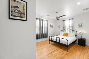 2-Bedroom East Austin Condo-Free Parking