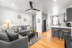 2-Bedroom East Austin Condo-Free Parking