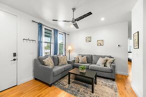 2-Bedroom East Austin Condo-Free Parking