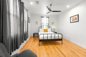 2-Bedroom East Austin Condo-Free Parking