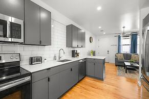 2-Bedroom East Austin Condo-Free Parking