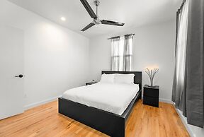 2-Bedroom East Austin Condo-Free Parking