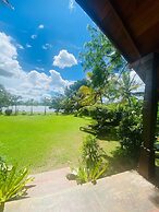 Gagees Lake View Cabana