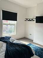 NEW 4 Double Bedrooms Large House