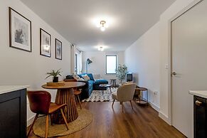 Central 1BD Free Underground Parking