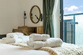 Central 1BD Free Underground Parking