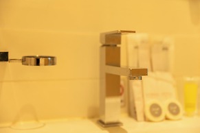 Romantic Beach Bar Fine Dining Swim c109