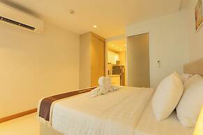 Romantic Beach Bar Fine Dining Swim c109