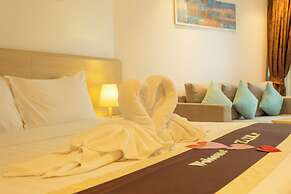 Romantic Beach Bar Fine Dining Swim c109