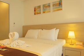 Romantic Beach Bar Fine Dining Swim c109