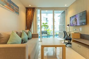 Romantic Beach Bar Fine Dining Swim c109