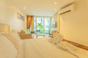 Romantic Beach Bar Fine Dining Swim c109