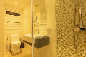 Romantic Beach Bar Fine Dining Swim c109