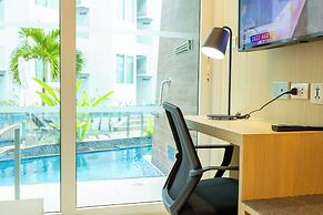 Romantic Beach Bar Fine Dining Swim c109