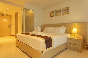 Romantic Beach Bar Fine Dining Swim c109