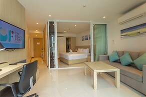 Sea View Beach Dinning Beach Front c115