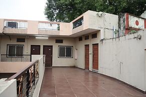Goroomgo Kalash Ujjain