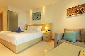 Sea View Beach Bar Beach Front c114