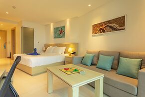 Sea View Beach Bar Beach Front c114