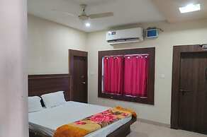 Goroomgo Sea Queen Puri