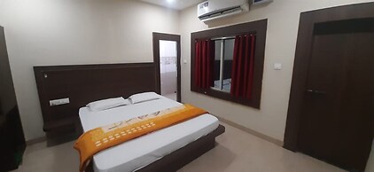 Goroomgo Sea Queen Puri