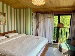 Mana An lake hill resort