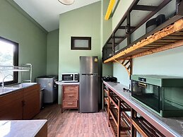 Mana An lake hill resort