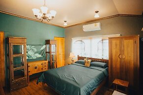 Mana An lake hill resort