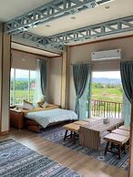 Mana An lake hill resort