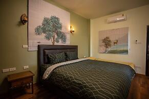 Mana An lake hill resort