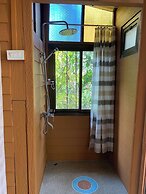 Mana An lake hill resort