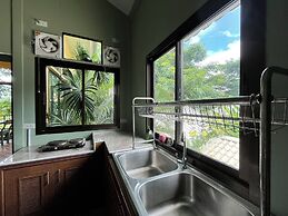 Mana An lake hill resort