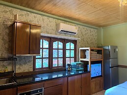 Mana An lake hill resort