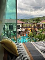 Mana An lake hill resort