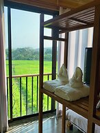 Mana An lake hill resort