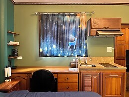 Mana An lake hill resort