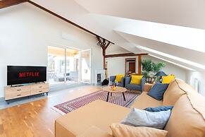 Stylish apartment with terrace in center Prague