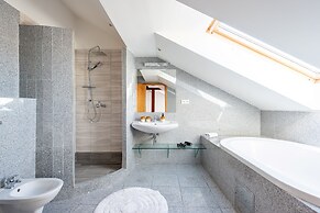 Stylish apartment with terrace in center Prague