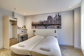 Kyriad PARIS 12 Nation