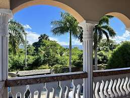 Indigo Beach Villa - Black River