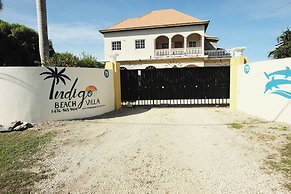 Indigo Beach Villa - Black River