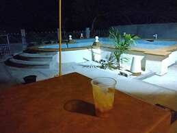 Indigo Beach Villa - Black River