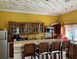 Indigo Beach Villa - Black River