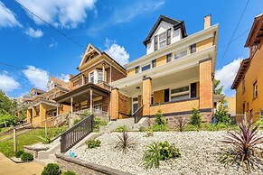 Dog-friendly Pittsburgh Home, 3 Mi to Downtown!