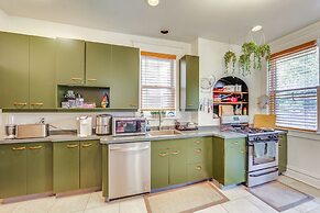 Dog-friendly Pittsburgh Home, 3 Mi to Downtown!
